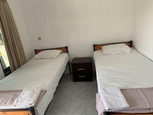 Hostal Recharge Cafe & Garasi Homestay