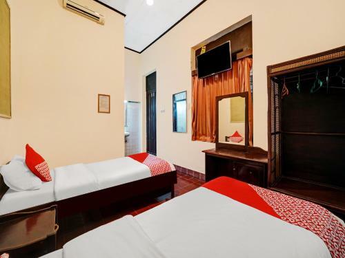 Oyo 90676 Oryza Hotel