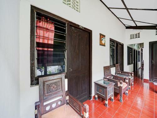 Oyo 90676 Oryza Hotel
