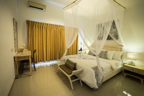 Lodge Villa Putih Berawa