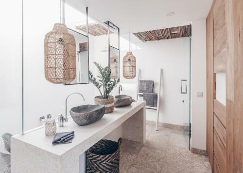 Hostal Beyond Bungalows