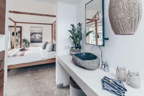 Hostal Beyond Bungalows