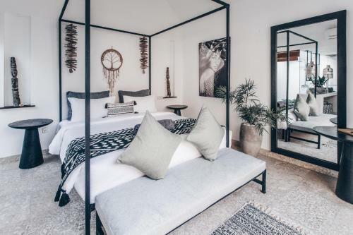 Hostal Beyond Bungalows