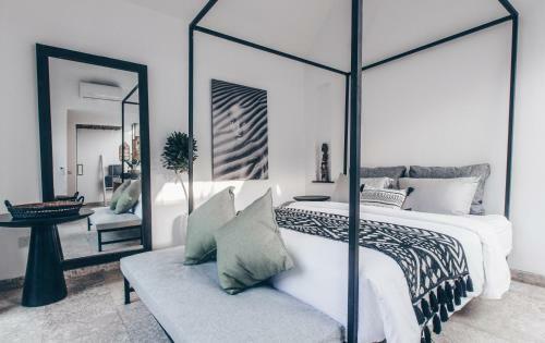 Hostal Beyond Bungalows
