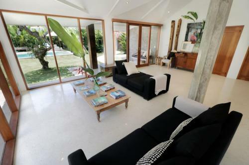 Amazing 3 Bedrooms Villa Canggu