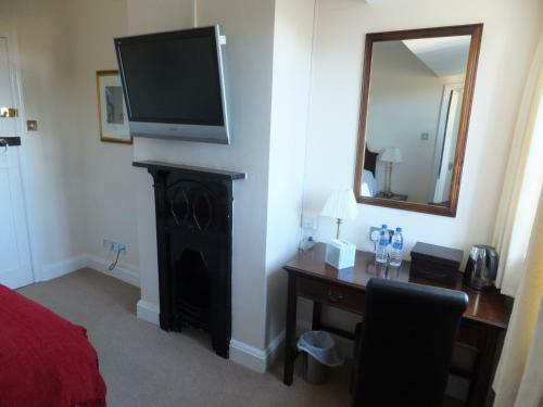 Hostal Little Court