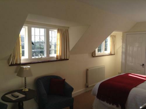 Hostal Little Court