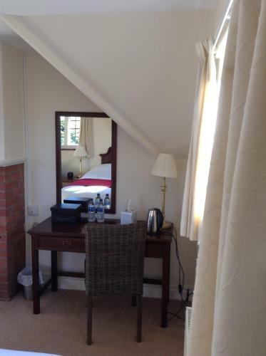 Hostal Little Court