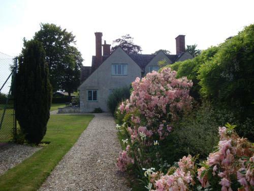 Hostal Little Court