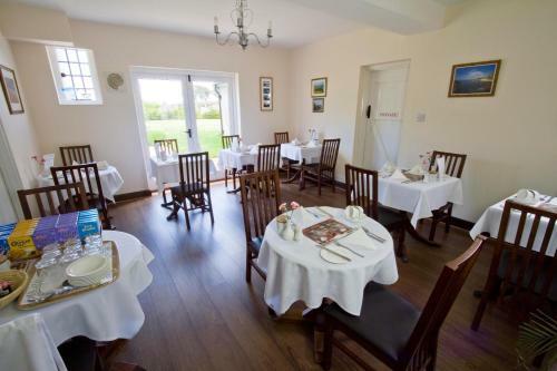 Hostal Little Court