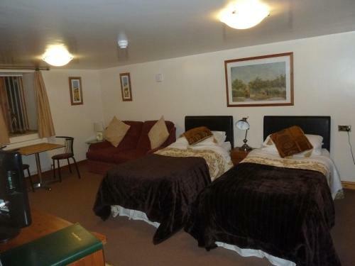 Oakenholt Farm Bed And Breakfast