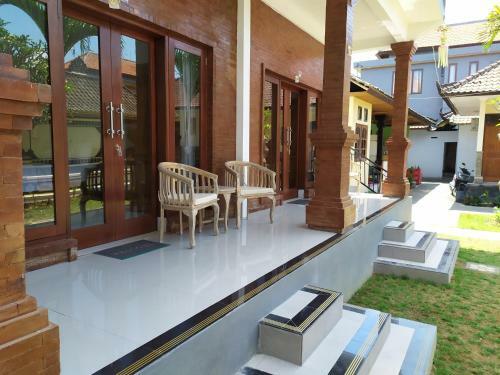 Hostal The Brick Canggu