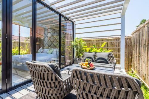 Villa Smart Home Apartment