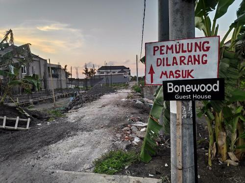 Hostal Bonewood Guesthouse