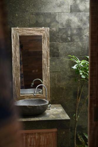 Hostal Lotus Joglo