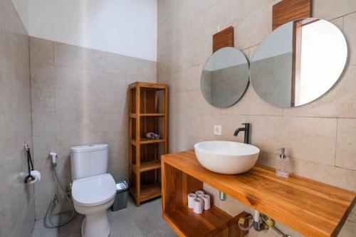 Kiki Village Bathtub And Living Room