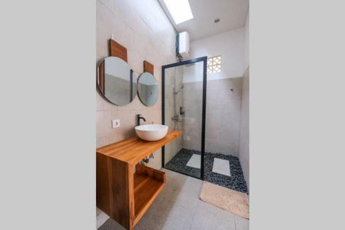 Kiki Village Bathtub And Living Room