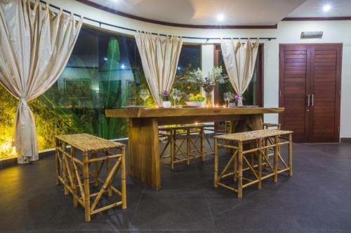 Luxury Tropical Villa