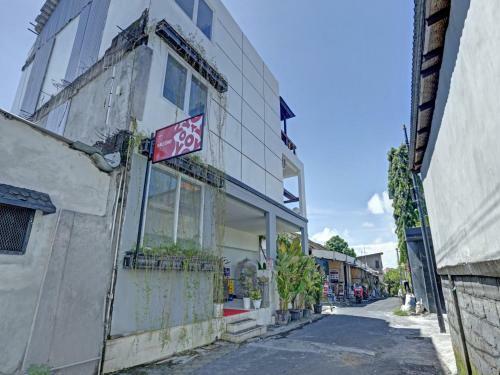 Hotel Oyo 90814 Bali Day