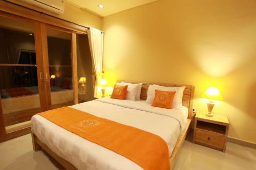 Bali Sunshine Homestay And Art Gallery
