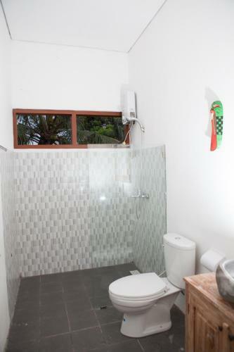 Bali Sunshine Homestay And Art Gallery