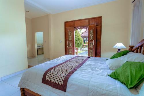 Hostal Rizky Guesthouse