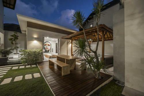 Luxury Villa Juno Seminyak
