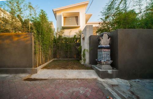 Villa Bunga Bunga Kecil A