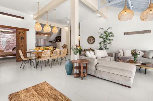 Villa New York - 4 Bdr Pool Luxury Villa, Next To The Forge Bali