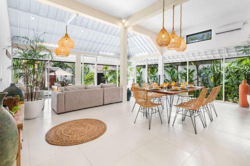 Villa New York - 4 Bdr Pool Luxury Villa, Next To The Forge Bali