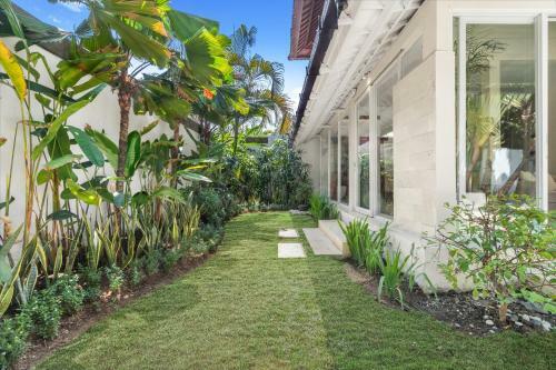 Villa New York - 4 Bdr Pool Luxury Villa, Next To The Forge Bali