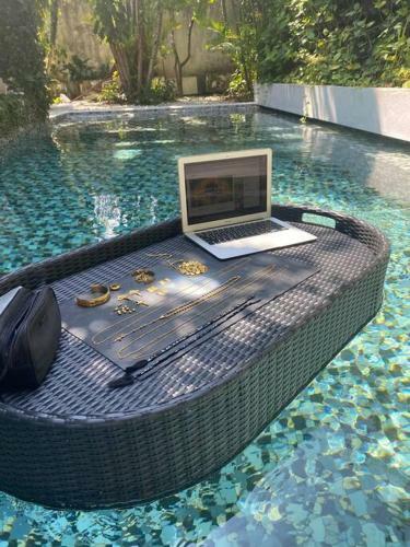 Villa 4 Br Fashion Style Modern Comfortable