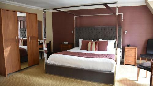 Royal Hotel