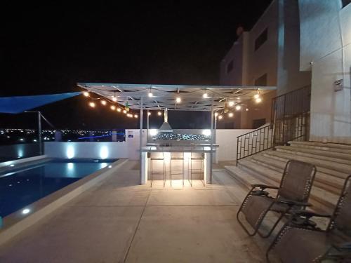 New Home W Private Pool Alberca