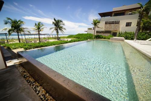 Villa Beachfront Luxury - 3br Groundfloor Unit