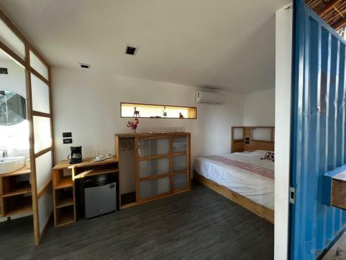 Hotel H20 Container Cabins