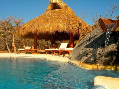 Casamar, Beach Front Estate On Troncones Point