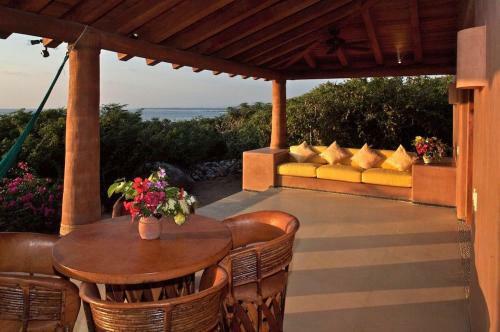 Casamar, Beach Front Estate On Troncones Point