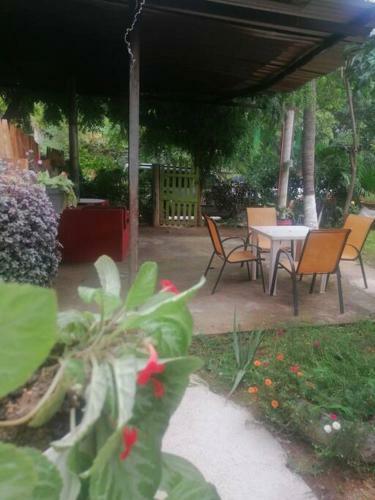 3 Br Apartment 300 Mts From The Beach In La Punta Zicatela