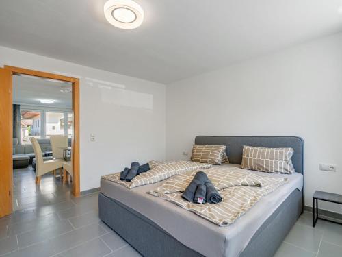 Apartment Top 1