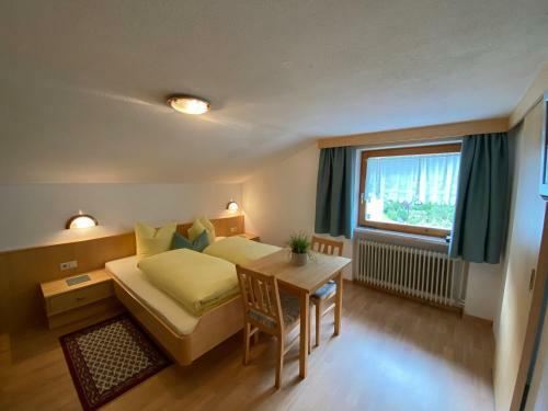 Aparts Handle Und Haus Bergblick