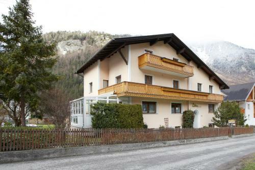 Aparts Handle Und Haus Bergblick