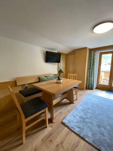 Aparts Handle Und Haus Bergblick