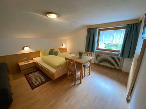 Aparts Handle Und Haus Bergblick