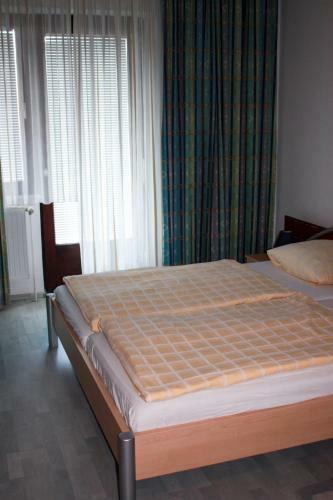 Bed & Breakfast Pension Seeblick Purbach