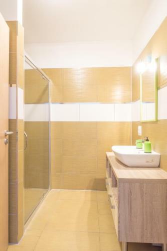 Praga Apartments & Restaurant Zell Am See-kaprun