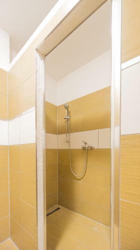 Praga Apartments & Restaurant Zell Am See-kaprun