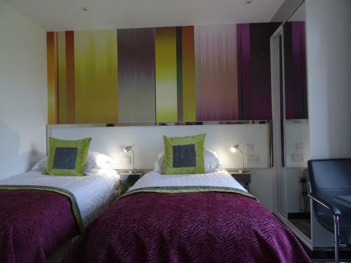 Hostal Undercliff Guest House