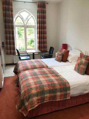Hostal Undercliff Guest House