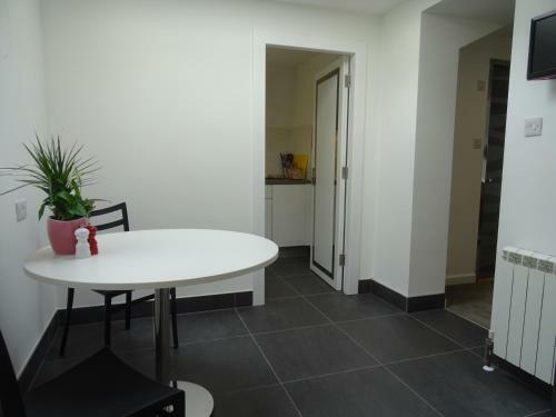 Hostal Undercliff Guest House